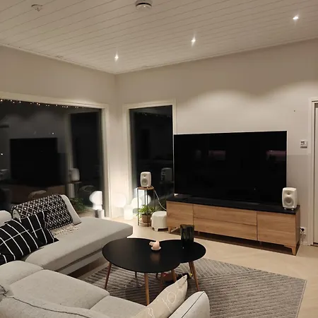 Apartment Brand New - Arctic Circle Hideaway *